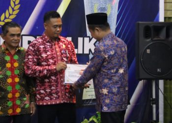 KPU Tanjab Barat Raih Penghargaan Badan Publik Informatif dari KIP Jambi