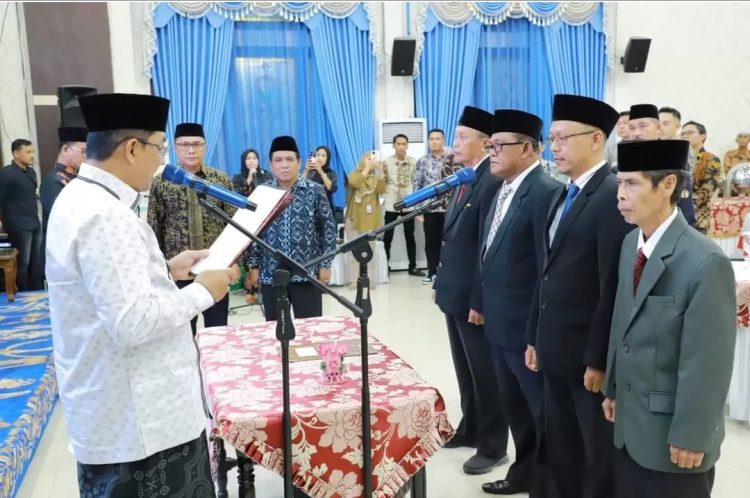 Bupati H.Anwar Sadat Kukuhkan PAW Pimpinan Baznas Periode 2021-2026