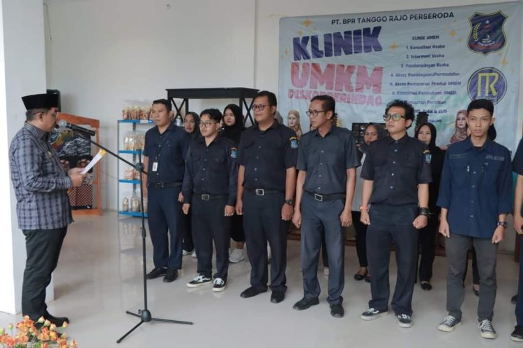 Bupati Tanjab Barat Resmikan Klinik UMKM Dinas Koperindag