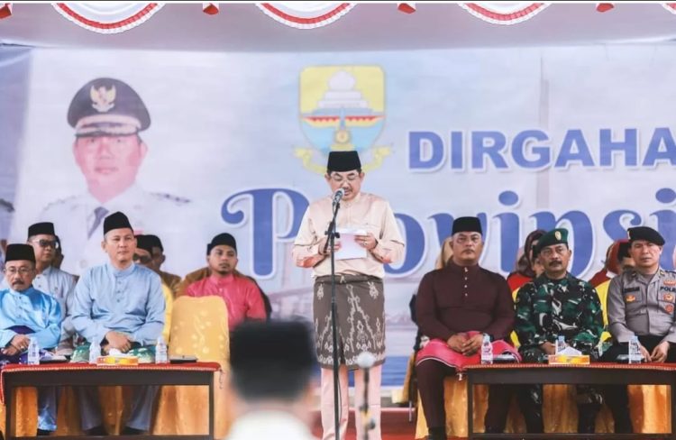 Bupati H. Anwar Sadat inspektur Upacara HUT Provinsi Jambi Ke-67