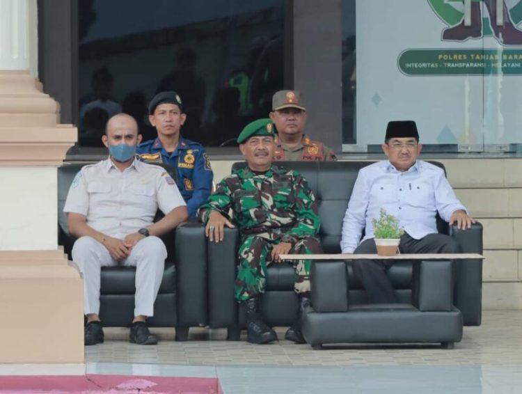 Bupati Tanjab Barat Ikuti Apel Pengamanan Malam Takbiran Idul Fitri