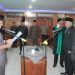 Bupati Tanjab Barat Lantik Kepala BKAD dan Satpol PP