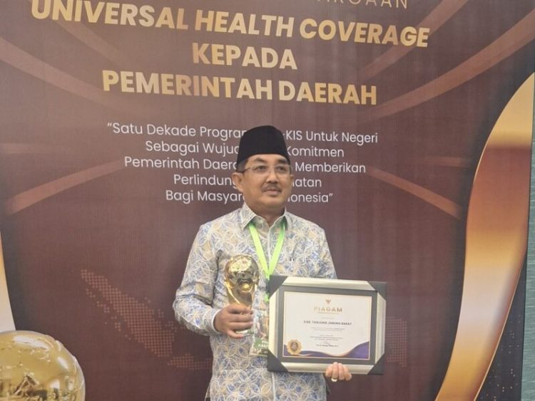 Tanjab Barat Terima Penghargaan Universal Health Coverage (UHC) 2024