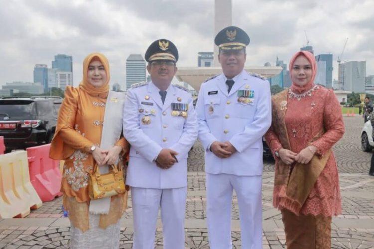 Prabowo Lantik Anwar Sadat – Katamso sebagai Bupati dan Wakil Bupati Tanjab Barat