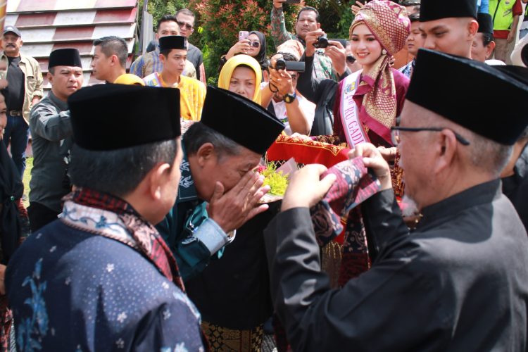 LAM Gelar Seloko Adat Sambut Gubernur dan Wakil Gubernur Jambi