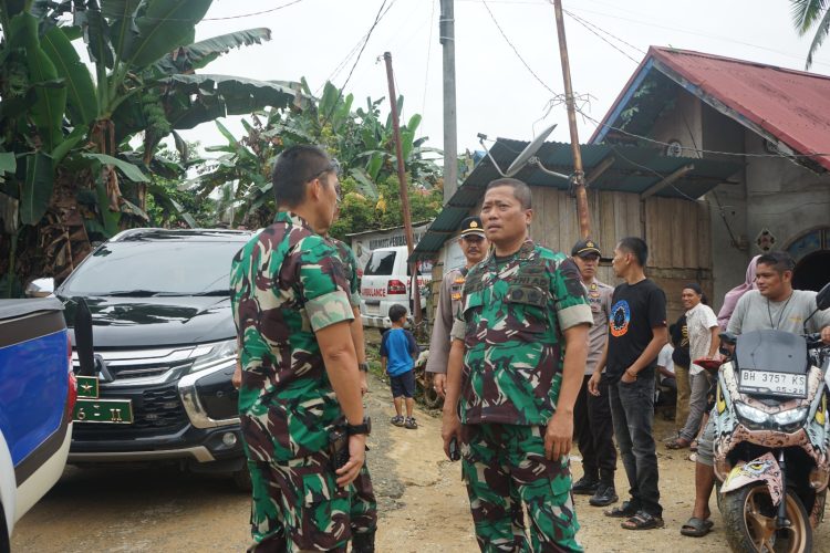 Danrem 042/Gapu Tinjau Langsung Pelaksanaan PSU Di TPS Desa Talang Sungai Bungo