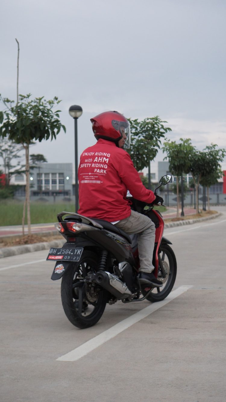 Tingkatkan Kesadaran Berkendara Ingat 5P, Kunci #Cari_aman Saat Berkendara Motor