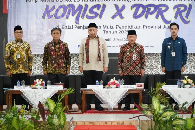 Gubernur Al Haris Harap Undang-Undang Yang Direvisi Berpihak Kepada Guru